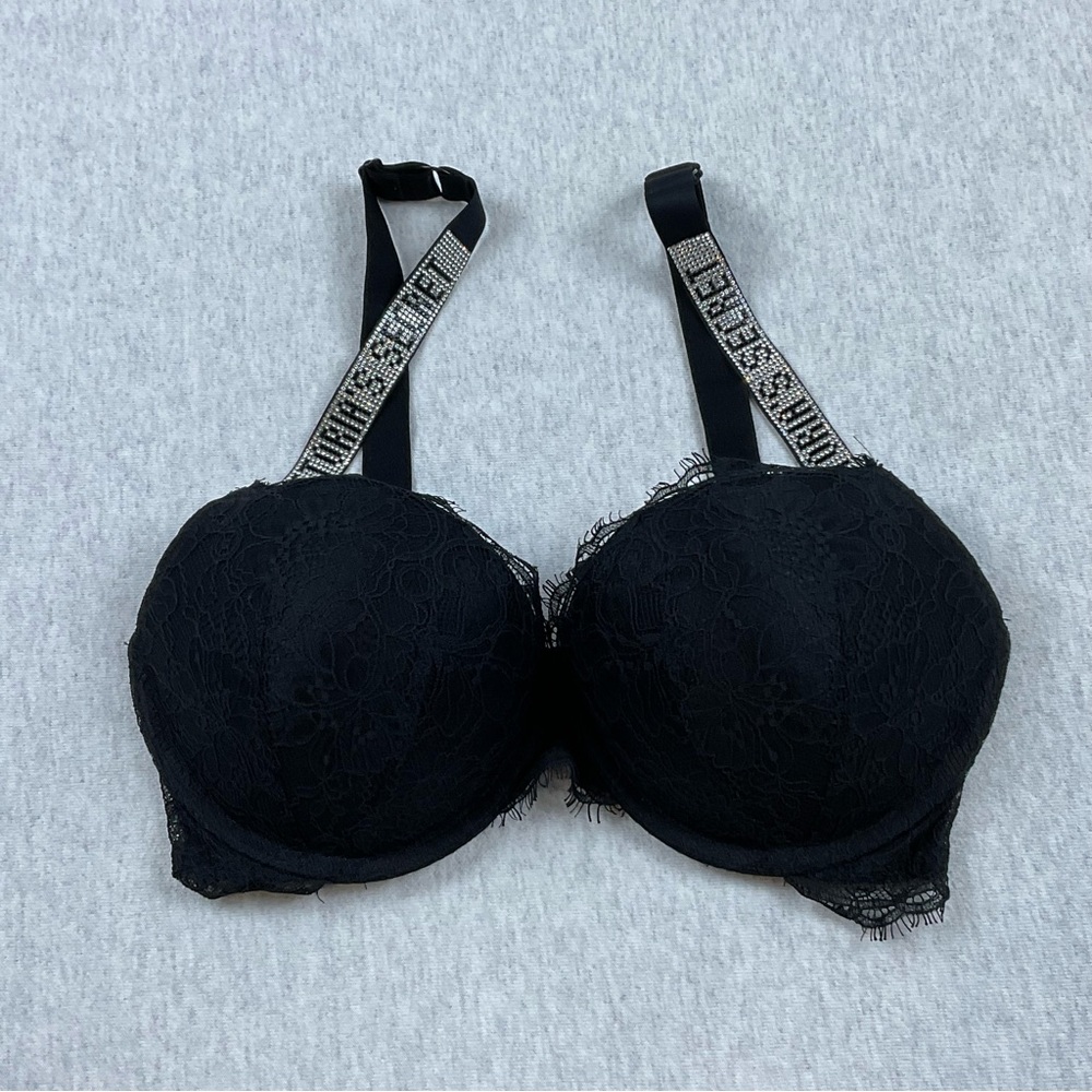 Victoria’s Secret Women’s Very Sexy Push-Up Bra Size32DD With Embellished Straps